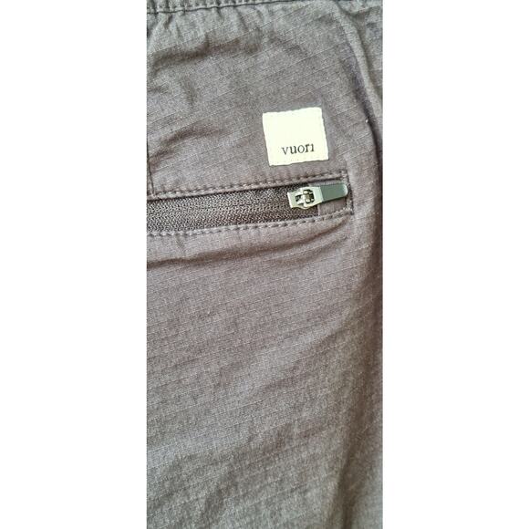 Vuori Women's The Rise, The Shine Crop Pants Gray Size S 24" inseam Athleisure - Picture 9 of 11